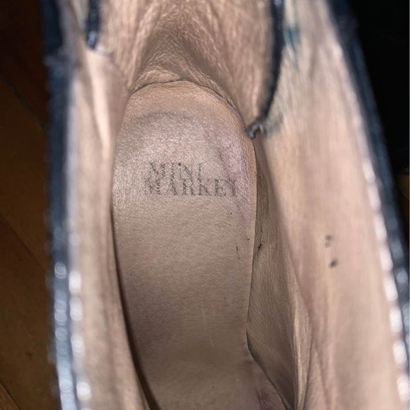 Designer navy leather zip-back wedge ankle boot - Picture 4 of 4